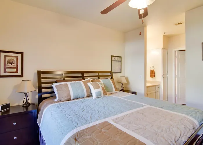 Walkable Gem W/ Pool Access Holiday home Scottsdale