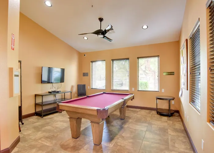 Walkable Gem W/ Pool Access Holiday home Scottsdale