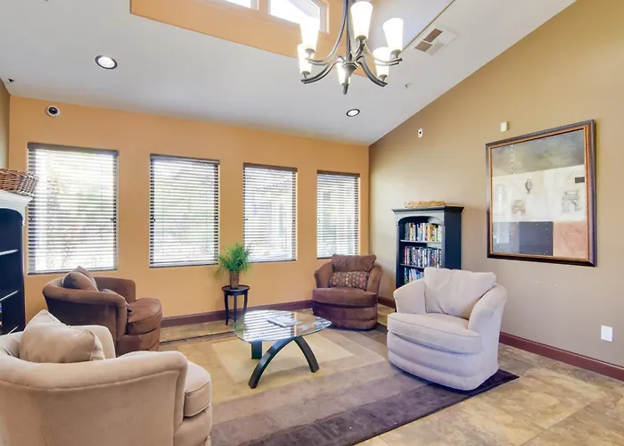 Walkable Gem W/ Pool Access Scottsdale