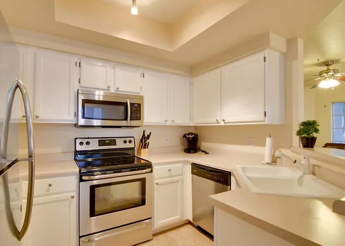 Walkable Gem W/ Pool Access Holiday home Scottsdale