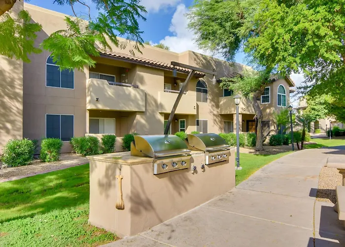 Walkable Gem W/ Pool Access Holiday home Scottsdale