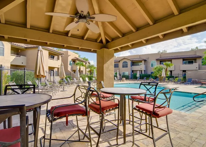 Walkable Gem W/ Pool Access Holiday home Scottsdale